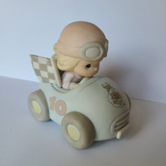Vintage Precious Moments Collectors Club 10 Year Old Car Collectible Figurine - Picture 6 of 13